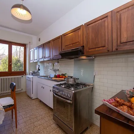 Sleeps 4 アパート Arizzano